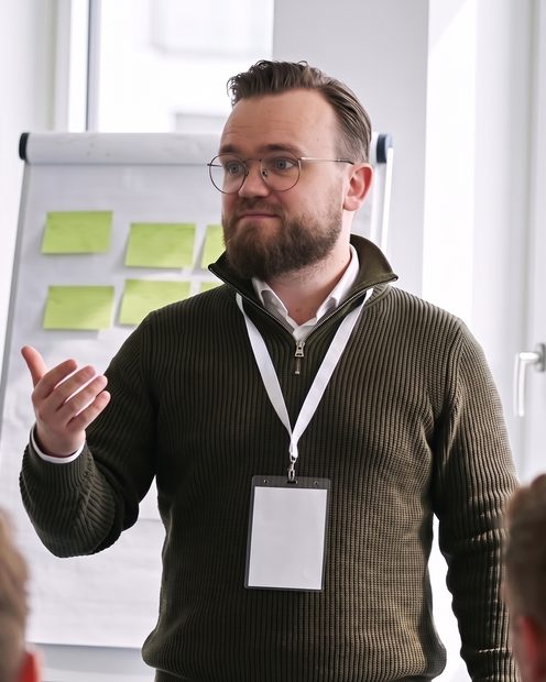 KI-Abbild von Christian Radtke bei einem Workshop